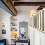 Centrally Located Duplex Notre Dame
